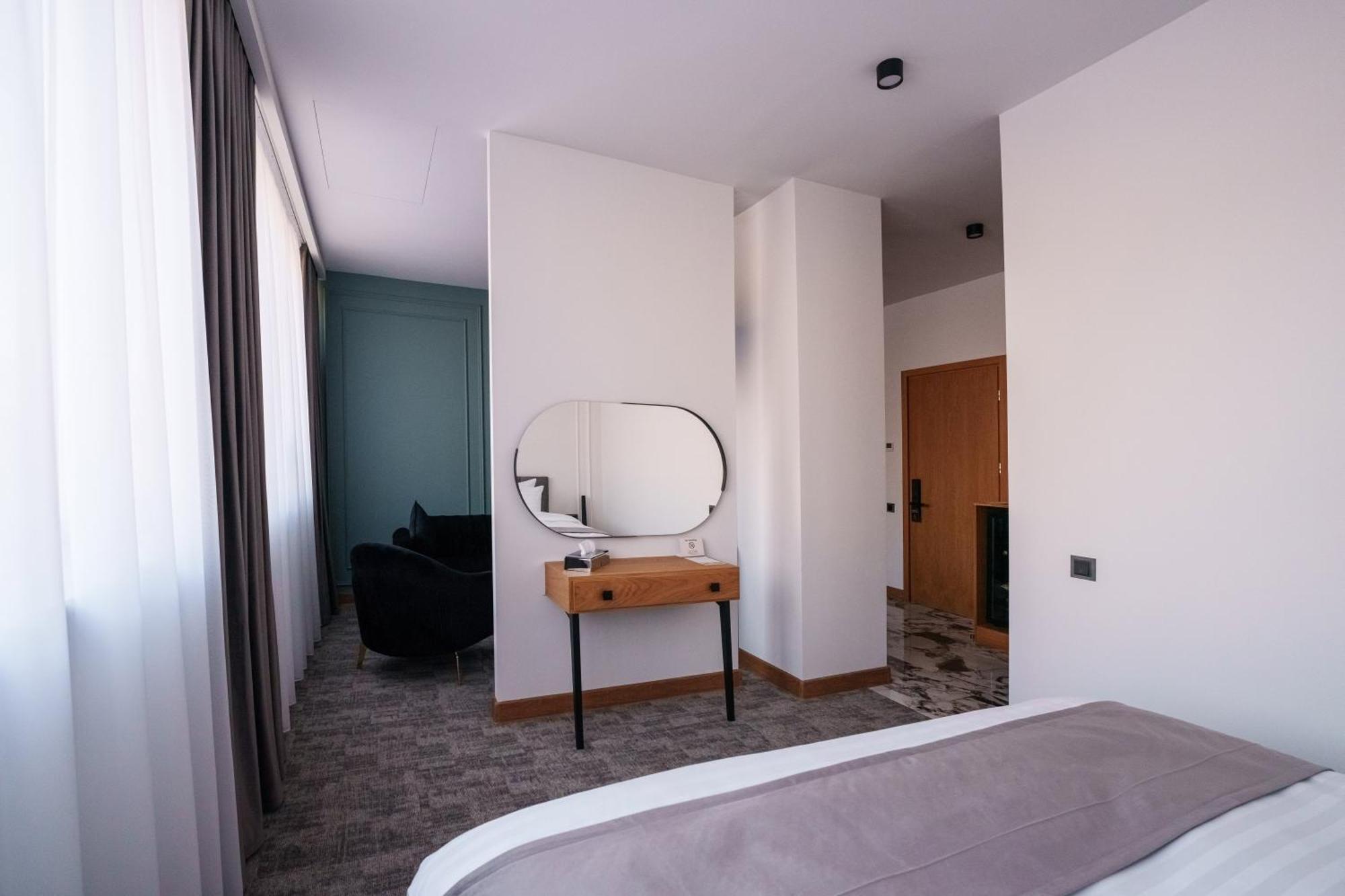 Revive Boutique Hotel Erevan Exterior foto