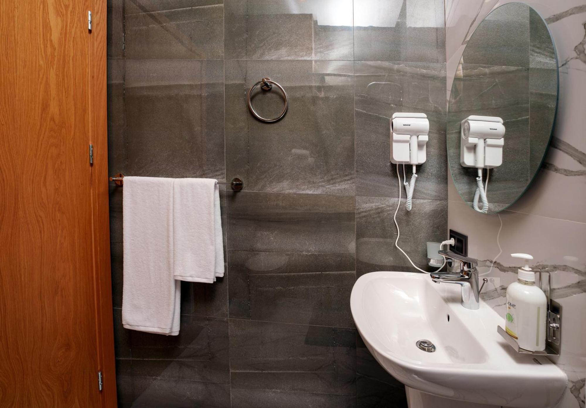 Revive Boutique Hotel Erevan Exterior foto