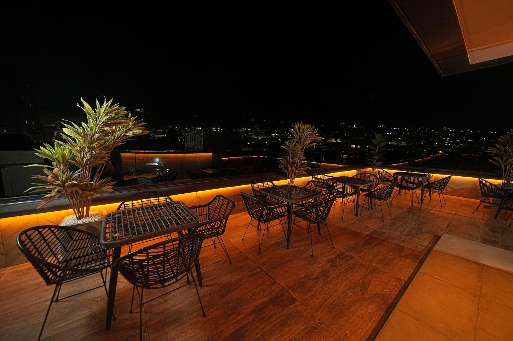 Revive Boutique Hotel Erevan Exterior foto